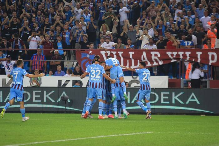 Trabzonspor’un eski futbolcusundan flaş sözler! “Şampiyon olmak istiyorlarsa…” 23